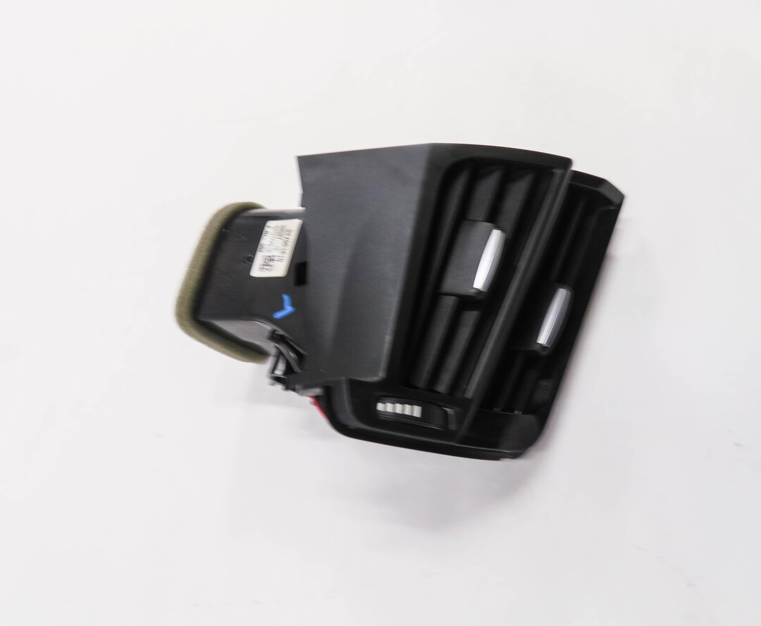 Thumbnail 3: 2016 BMW X5 (F15) LEFT FRONT DRIVER DASH HEATER A/C AIR VENT