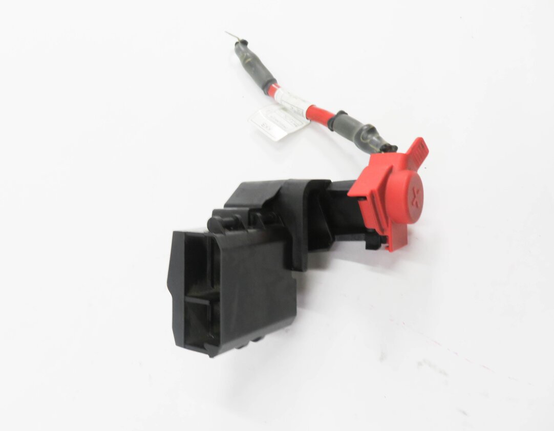 Thumbnail 3: 2016 BMW X5 (F15) POSITIVE BATTERY JUMP POST TERMINAL