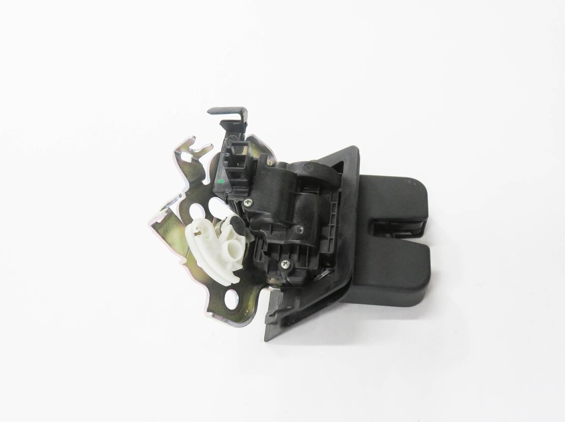 Thumbnail 3: 2017 AUDI Q3 (8U) REAR TRUNK LOCK LATCH ACTUATOR