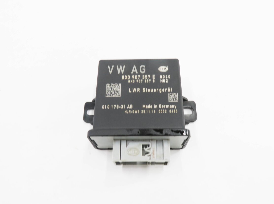 Thumbnail 2: 2017 AUDI Q3 (8U) HEADLIGHT RANGE CONTROL MODULE
