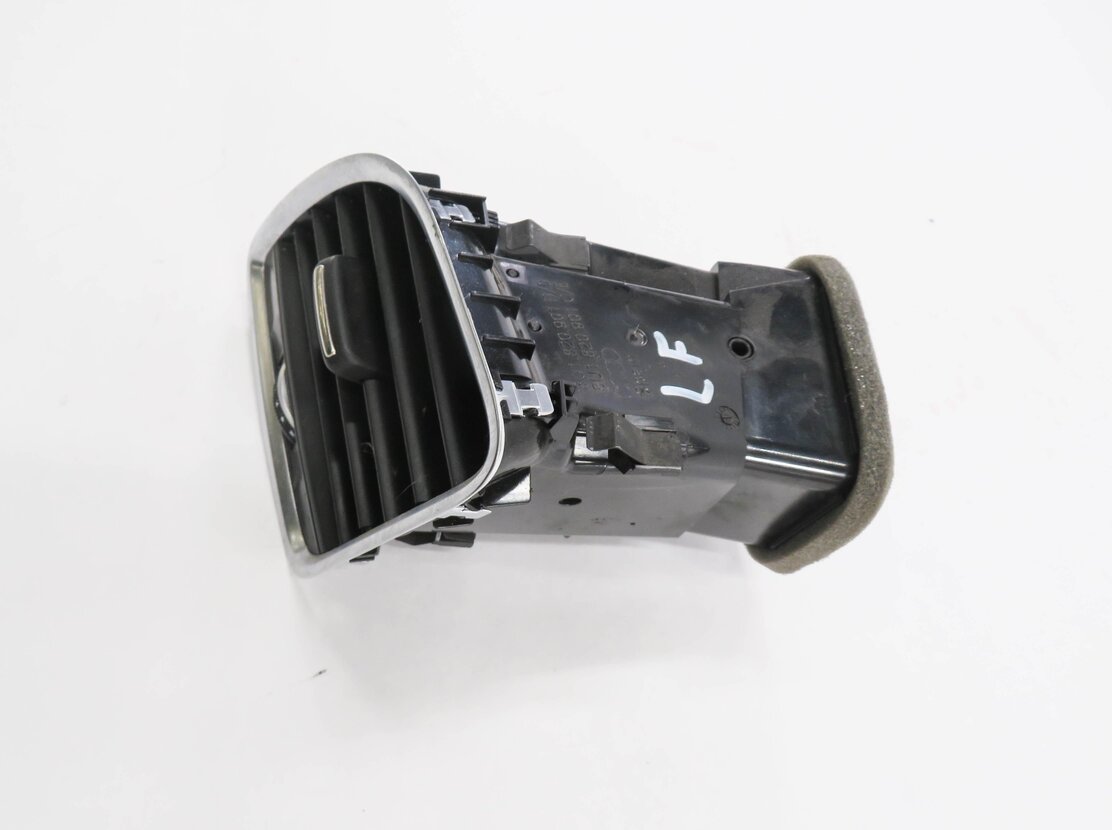 Thumbnail 3: 2017 AUDI Q3 (8U) LEFT FRONT DRIVER DASH HEATER A/C AIR VENT