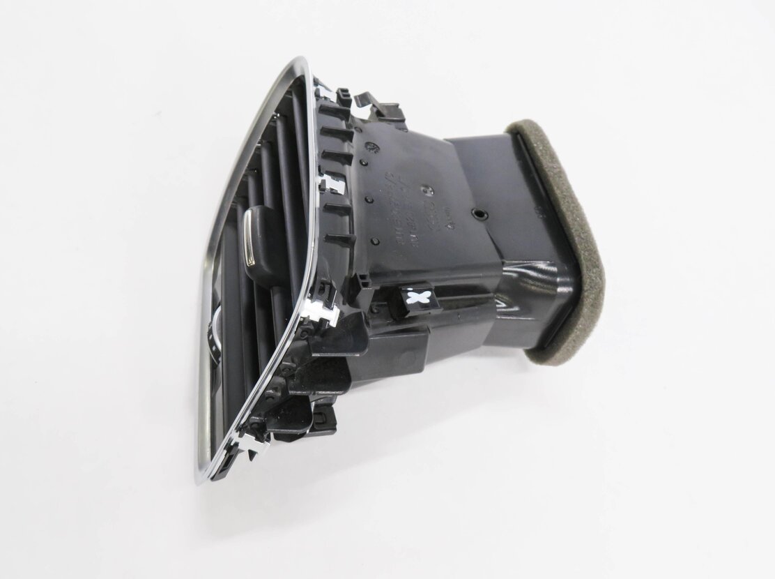 Thumbnail 3: 2017 AUDI Q3 (8U) RIGHT FRONT PASSENGER DASH HEATER A/C AIR VENT