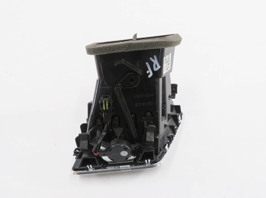 Thumbnail 6: 2017 AUDI Q3 (8U) RIGHT FRONT PASSENGER DASH HEATER A/C AIR VENT