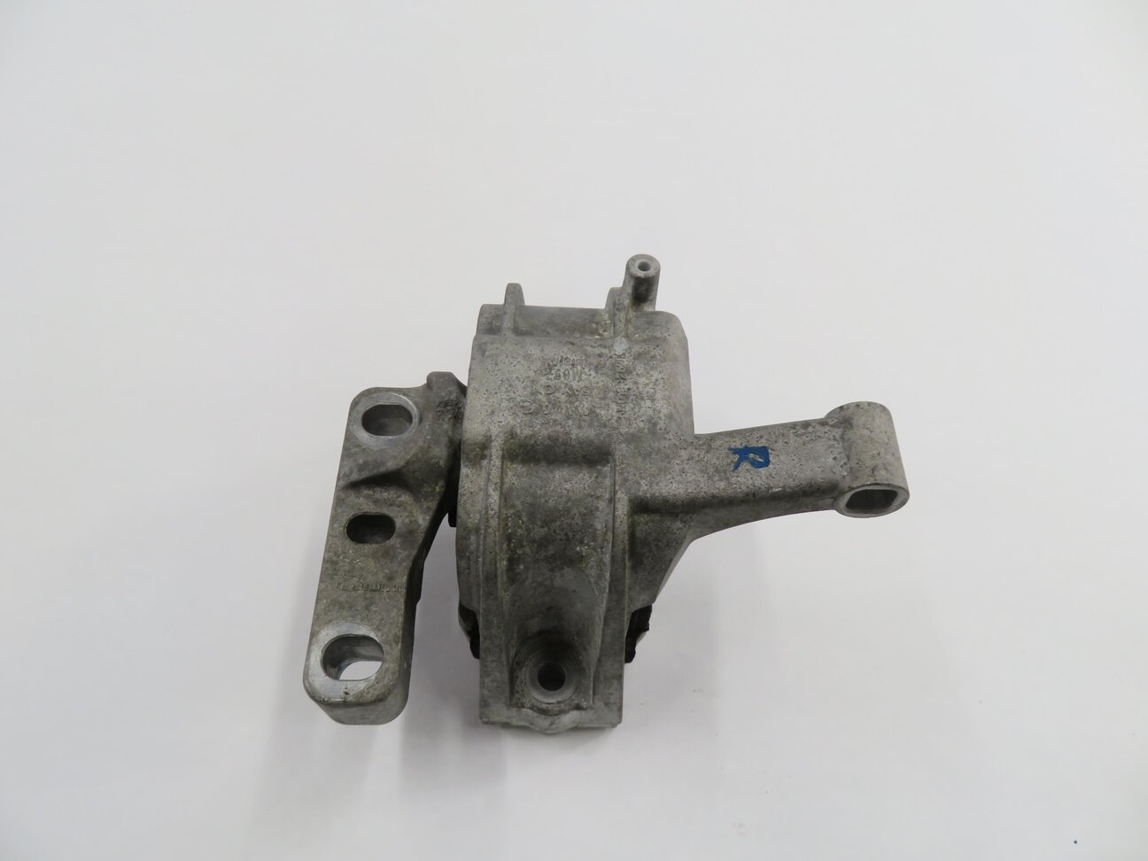 Thumbnail 2: 2017 AUDI Q3 (8U) 2.0L CCTA TURBO ENGINE - RIGHT PASSENGER SIDE MOTOR MOUNT