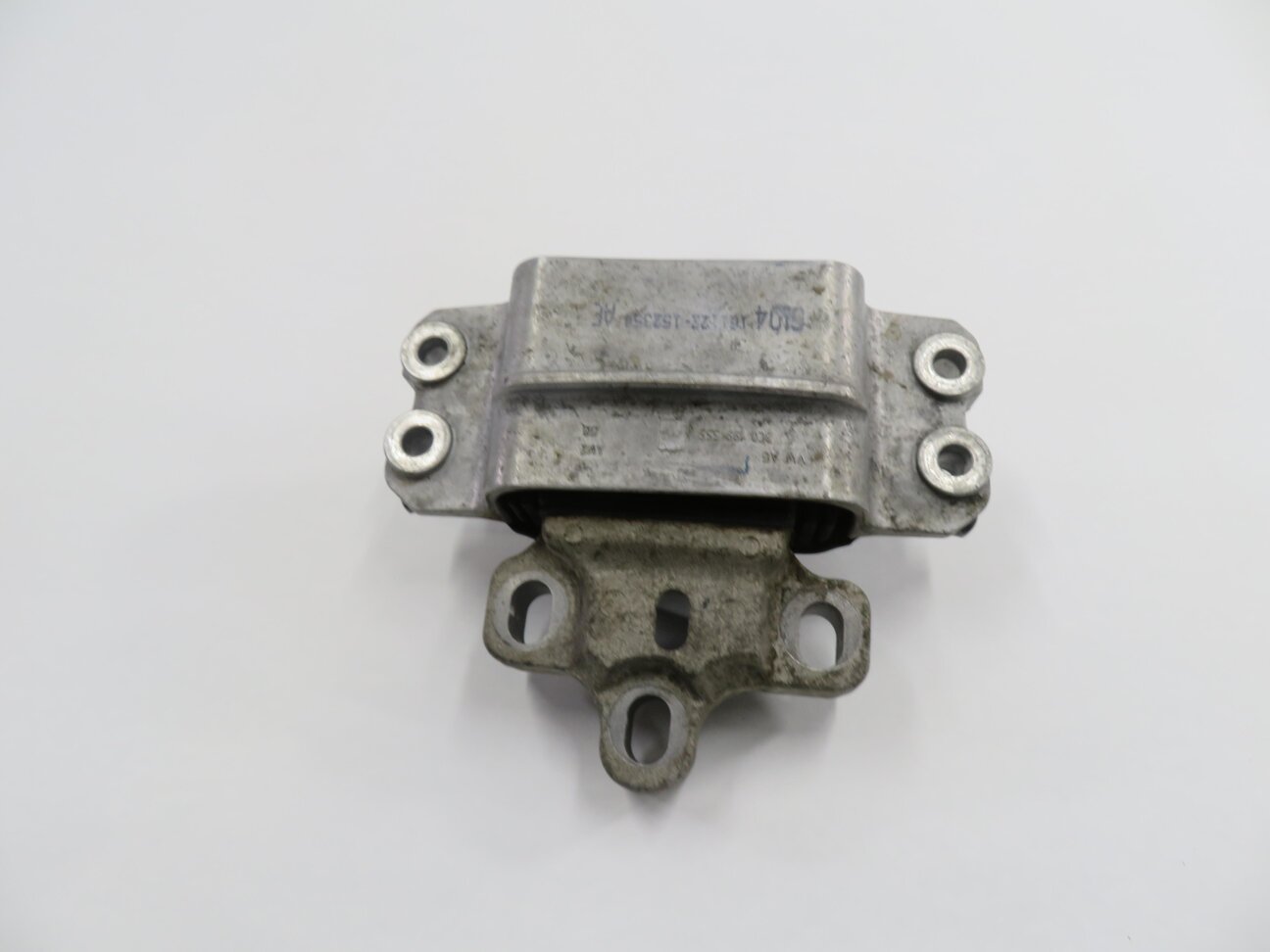 Thumbnail 2: 2017 AUDI Q3 (8U) 2.0L CCTA TURBO ENGINE - TRANSMISSION MOUNT BRACKET