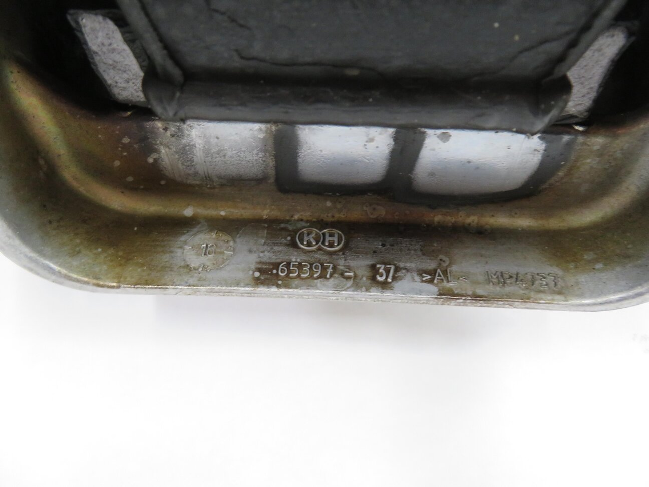 Thumbnail 8: 2017 AUDI Q3 (8U) 2.0L CCTA TURBO ENGINE - TRANSMISSION MOUNT BRACKET