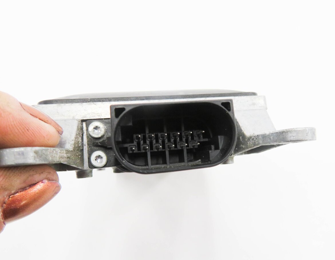 Thumbnail 6: 2015 PORSCHE PANAMERA (970 G1) RIGHT FRONT PASSENGER BLIND SPOT CONTROL MODULE