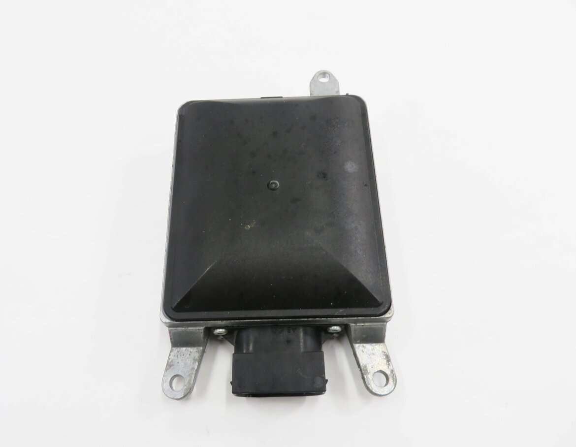 Thumbnail 2: 2015 PORSCHE PANAMERA (970 G1) LEFT DRIVER REAR BLIND SPOT CONTROL MODULE