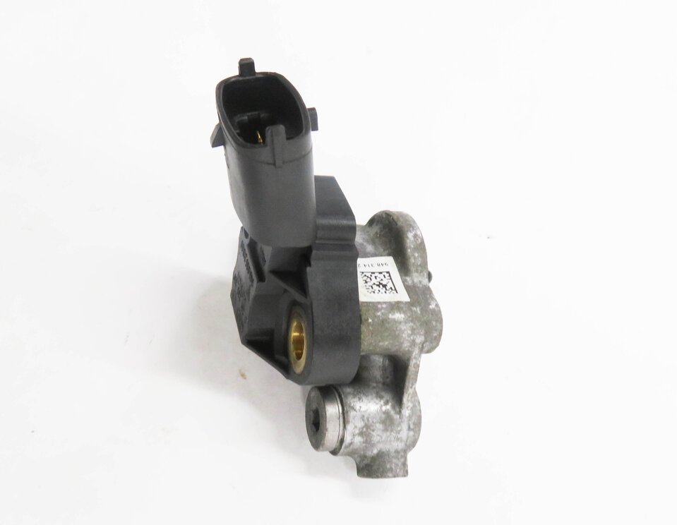 Thumbnail 4: 2015 PORSCHE PANAMERA (970 G1) 4.8L V8 ENGINE - OIL PRESSURE SENSOR