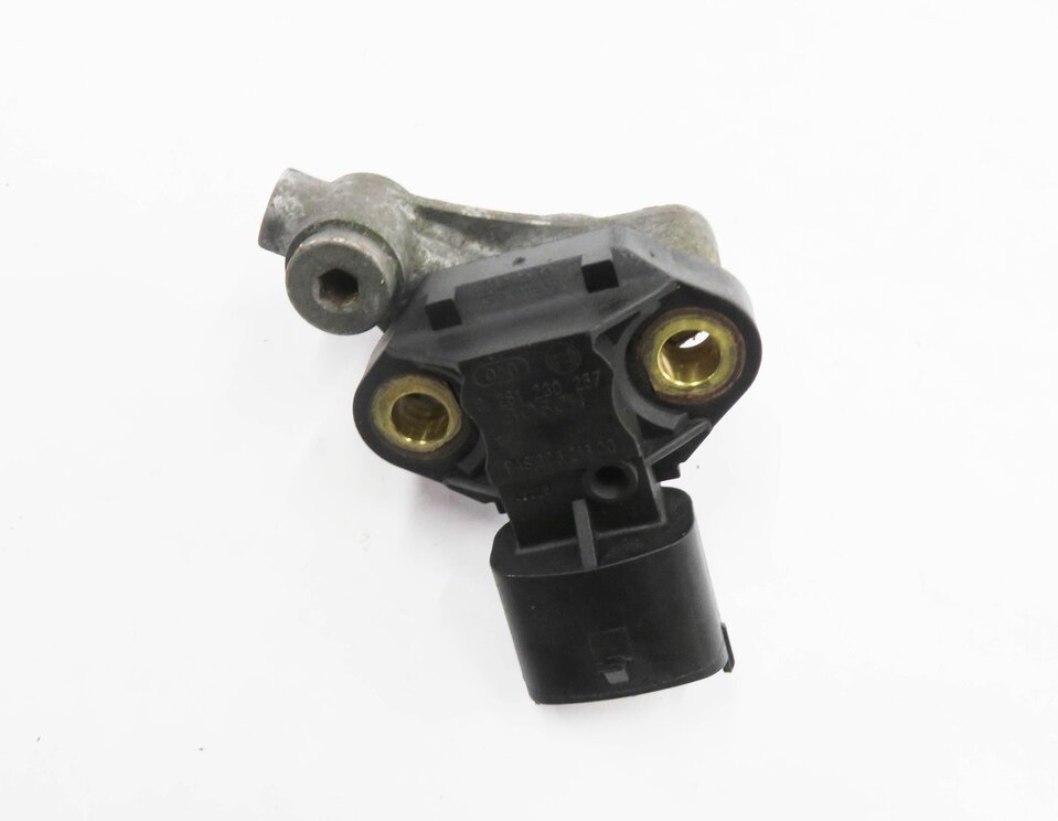 Thumbnail 6: 2015 PORSCHE PANAMERA (970 G1) 4.8L V8 ENGINE - OIL PRESSURE SENSOR