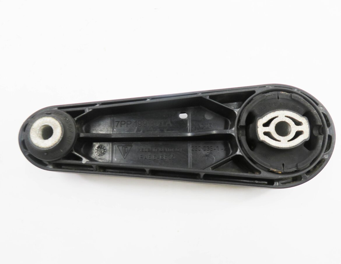Thumbnail 2: 2015 PORSCHE PANAMERA (970 G1) 4.8L V8 - UPPER ENGINE MOUNT BRACKET TORSION ARM