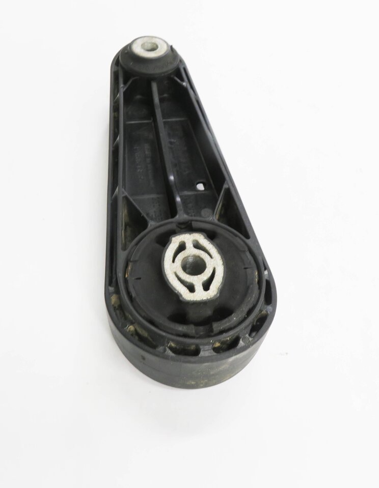 Thumbnail 4: 2015 PORSCHE PANAMERA (970 G1) 4.8L V8 - UPPER ENGINE MOUNT BRACKET TORSION ARM