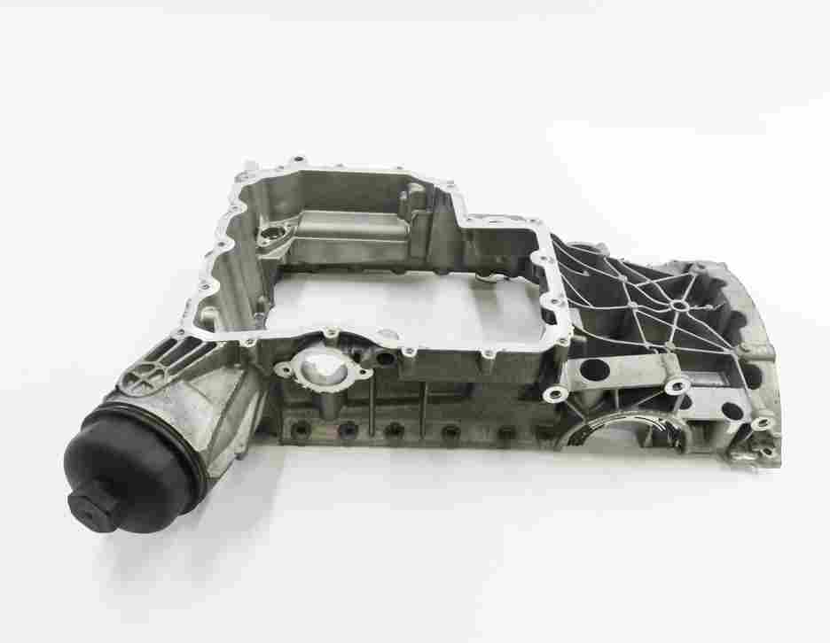 Thumbnail 2: 2010-2016 PORSCHE PANAMERA (970 G1) AWD 4.8L V8 ENGINE UPPER OIL PAN CRADLE