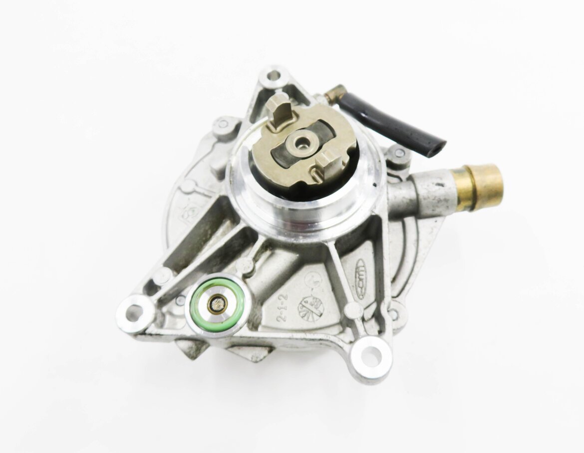 Thumbnail 2: 2015 PORSCHE PANAMERA (970 G1) 4.8L V8 ENGINE - BRAKE VACUUM PUMP