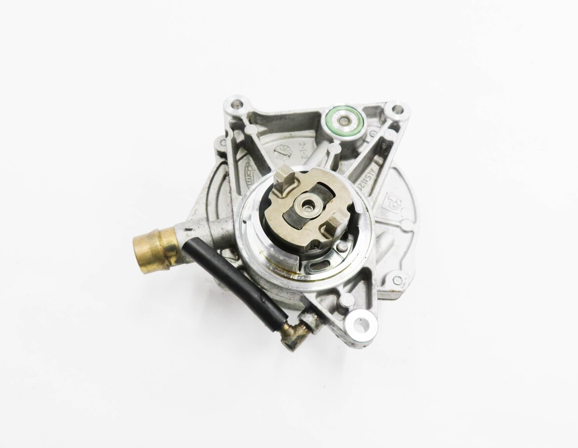 Thumbnail 5: 2015 PORSCHE PANAMERA (970 G1) 4.8L V8 ENGINE - BRAKE VACUUM PUMP