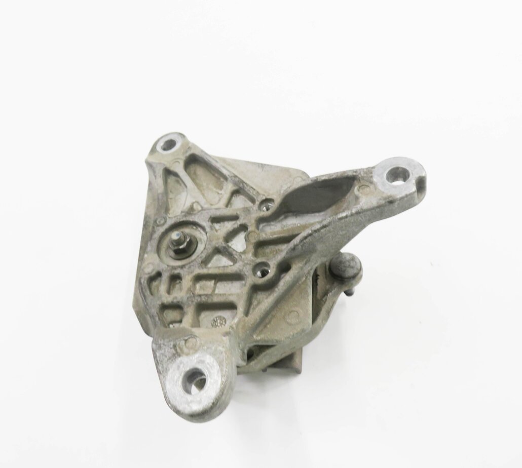 Thumbnail 2: 2015 AUDI A5 (B8 8T) 2.0L CPMB TURBO ENGINE - AWD TRANSMISSION MOUNT BRACKET