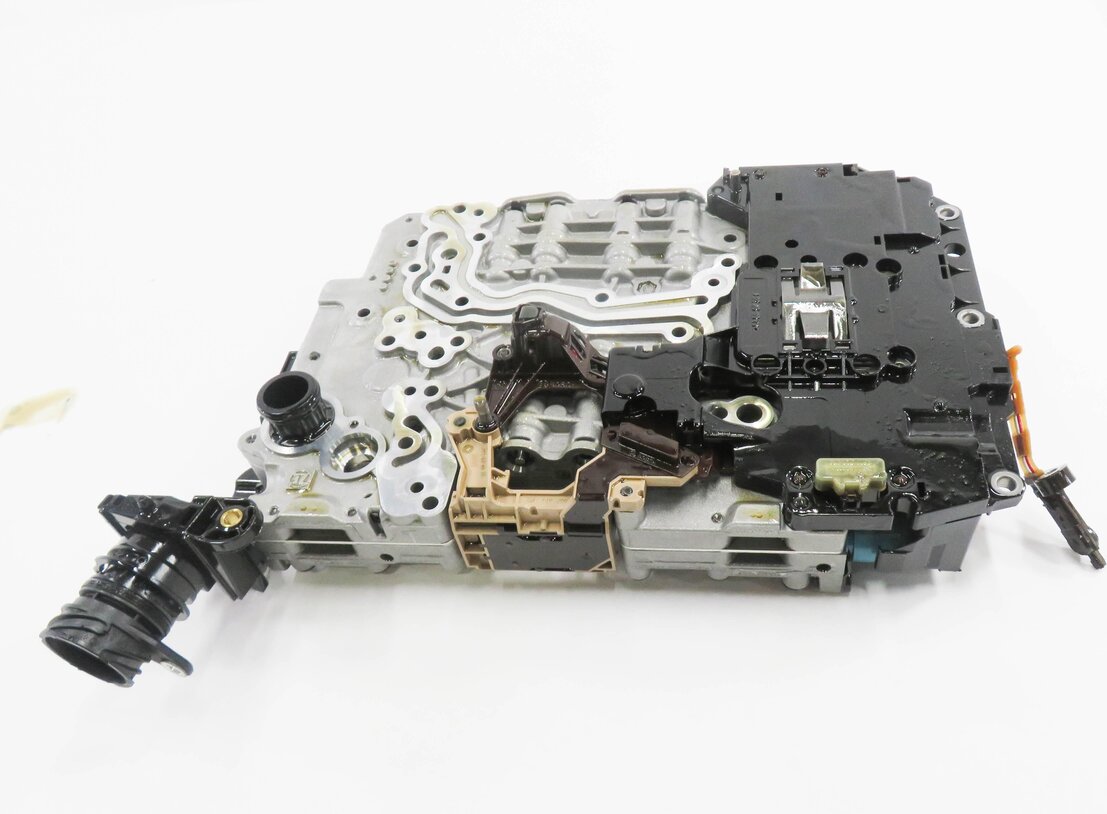 Thumbnail 2: 2015-2017 AUDI A4 A5 (B8 8K 8T) 2.0T QCT AWD AUTOMATIC TRANSMISSION VALVE BODY