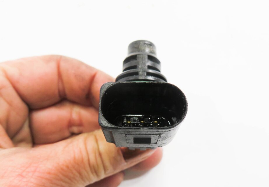 Thumbnail 6: 2008 PORSCHE CAYENNE (957) 3.6L VR6 ENGINE - CAMSHAFT CAM POSITION SENSOR