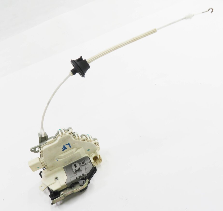 2010-2017 AUDI A4 A5 A6 A7 A8 Q3 Q5 Q7 S5 S6 S7 S8 TT - LEFT FRONT DOOR LATCH