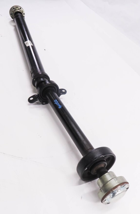 Thumbnail 2: 2009-2010 AUDI Q7 (4L) 3.0L - REAR DRIVESHAFT DRIVE LINE SHAFT