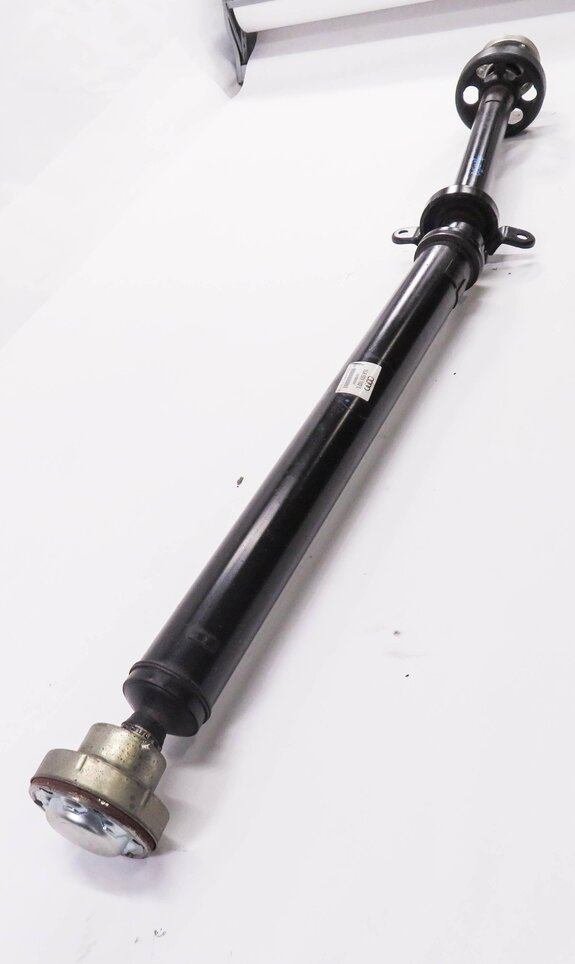 Thumbnail 3: 2009-2010 AUDI Q7 (4L) 3.0L - REAR DRIVESHAFT DRIVE LINE SHAFT
