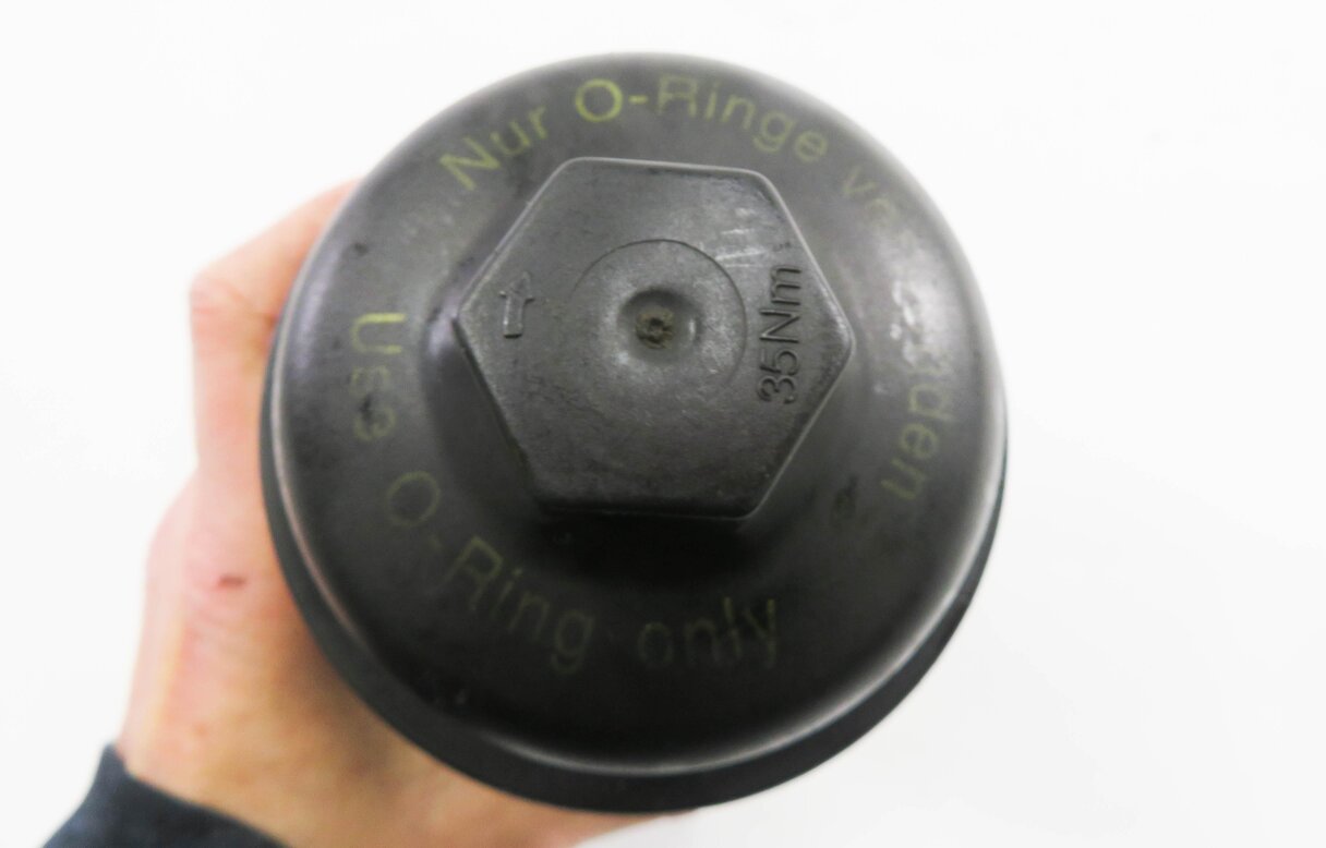 Thumbnail 6: 2010 AUDI Q7 (4L) 3.0L CATA DIESEL ENGINE - OIL FILTER HOUSING