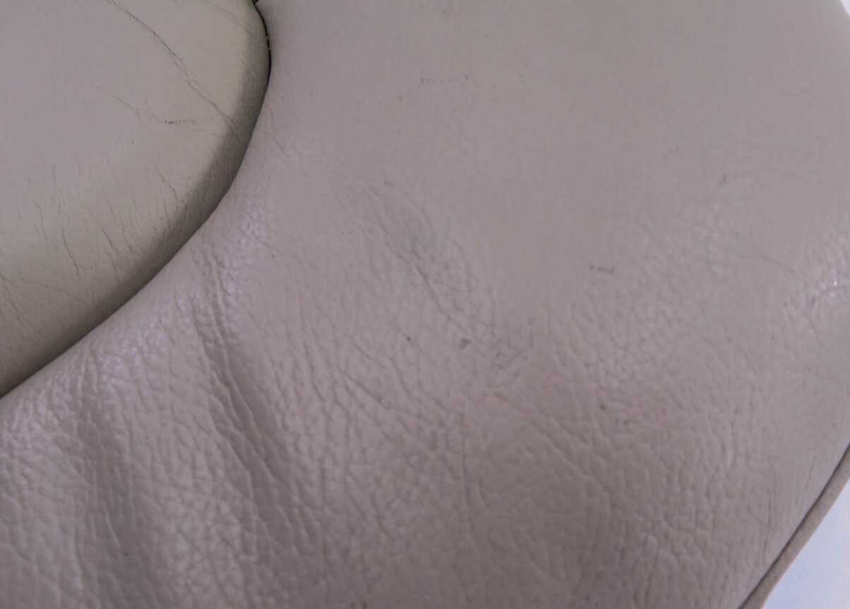 Thumbnail 9: 2010 AUDI Q7 (4L) PASSENGER - LOWER BOTTOM HEATED SEAT CUSHION (BEIGE LEATHER)