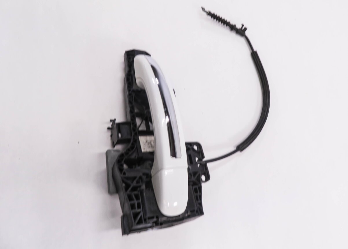 Thumbnail 4: 2007-2015 AUDI Q7 (4L) LEFT SIDE REAR EXTERIOR DOOR HANDLE (IBIS WHITE T9)
