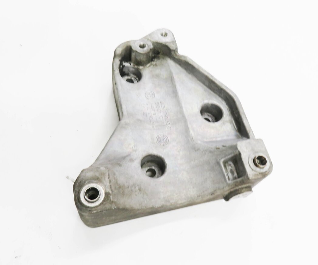 Thumbnail 4: 2009 BMW X5 (E70) 3.0L M57Y DIESEL ENGINE - AC COMPRESSOR MOUNT MOUNTING BRACKET