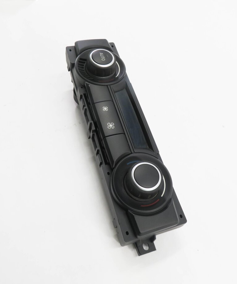 Thumbnail 5: 2007-2013 BMW X5 (E70) REAR HEATER A/C CLIMATE TEMPERATURE CONTROL PANEL