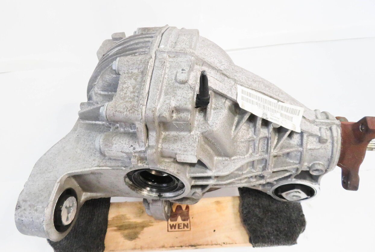 2011-2016 PORSCHE PANAMERA (970 G1) 3.6L - REAR DIFFERENTAIL GEAR CARRIER