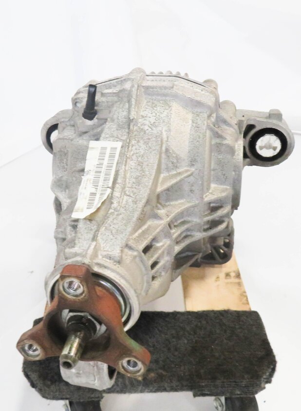 Thumbnail 3: 2011-2016 PORSCHE PANAMERA (970 G1) 3.6L - REAR DIFFERENTAIL GEAR CARRIER