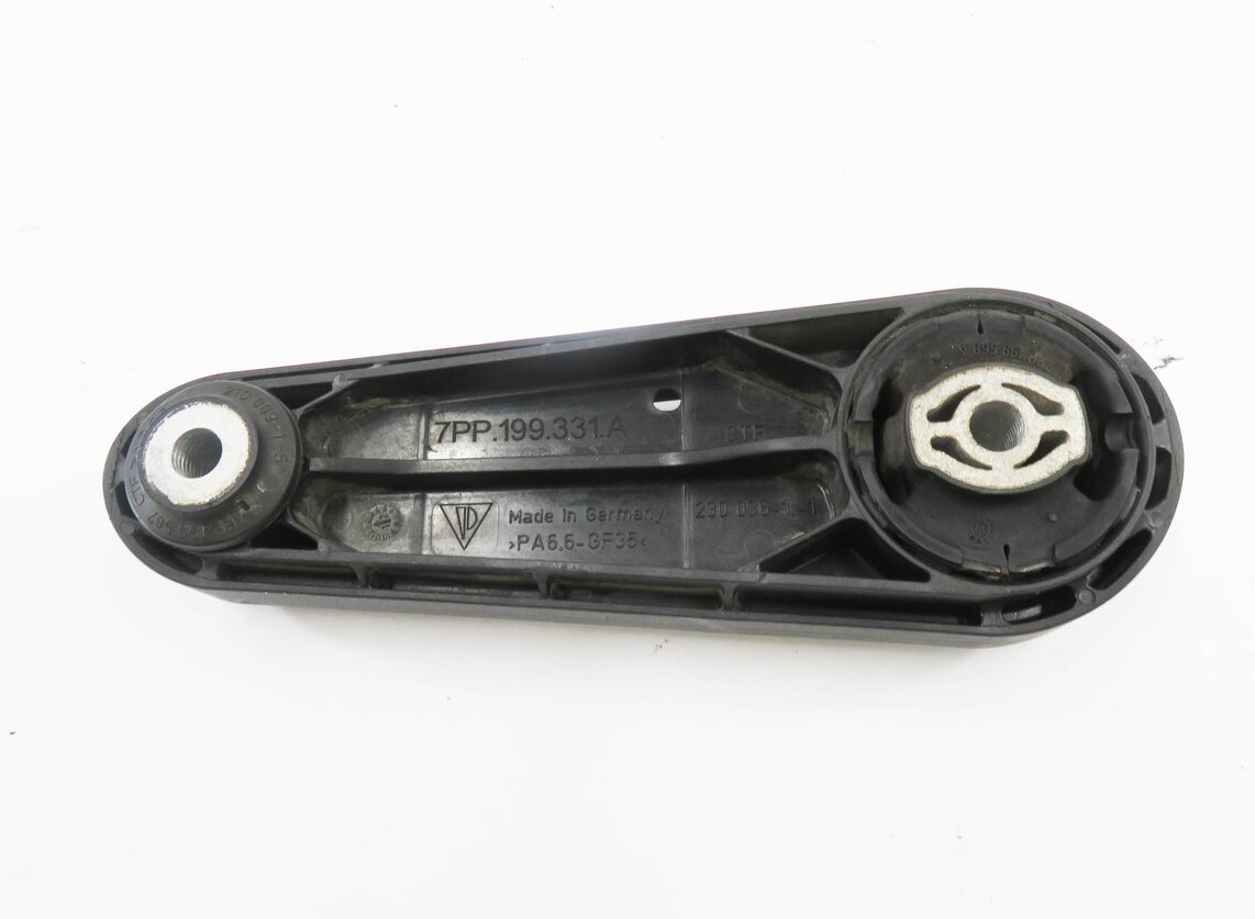Thumbnail 5: 2012 PORSCHE PANAMERA (970 G1) 3.6L M46 ENGINE - MOTOR MOUNT TORSION ARM