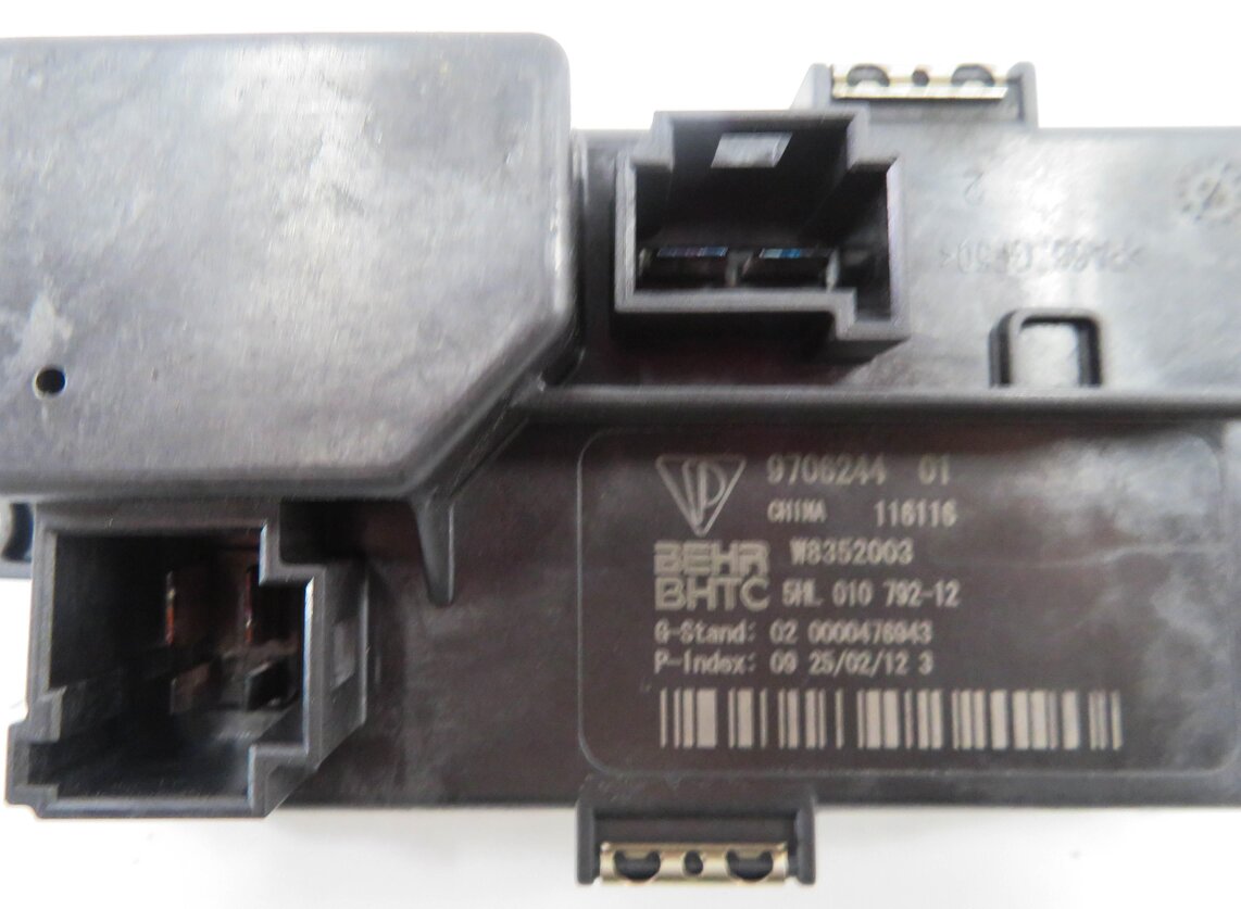Thumbnail 4: 2012 PORSCHE PANAMERA (970 G1) FRONT HEATER A/C BLOWER FAN MOTOR SPEED RESISTOR