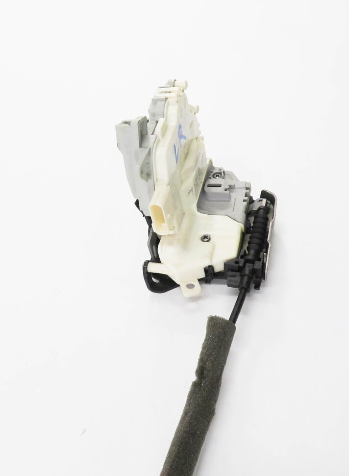 Thumbnail 3: 2010-2020 VW / PORSCHE - A3 A4 A8 S3 S4 Q5 MACAN PANAMERA - LEFT REAR DOOR LATCH
