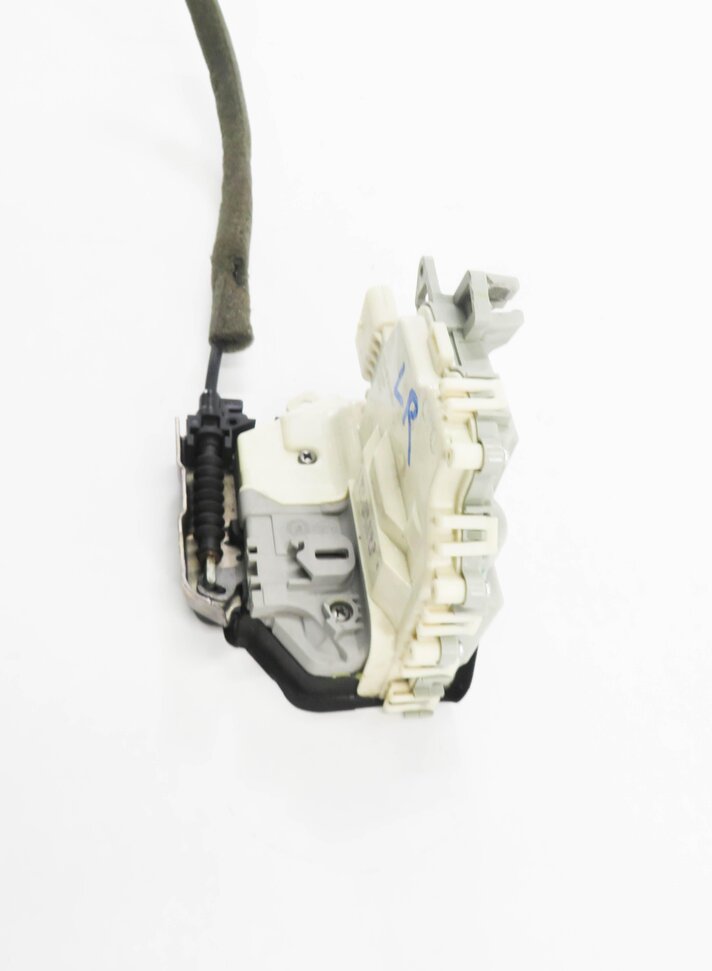 Thumbnail 4: 2010-2020 VW / PORSCHE - A3 A4 A8 S3 S4 Q5 MACAN PANAMERA - LEFT REAR DOOR LATCH