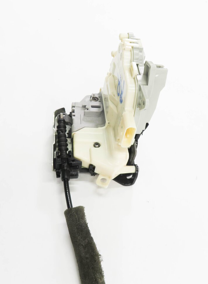 Thumbnail 4: 10-2020 VW / PORSCHE - A3 A4 A8 S3 S4 Q5 MACAN PANAMERA - RIGHT REAR DOOR LATCH