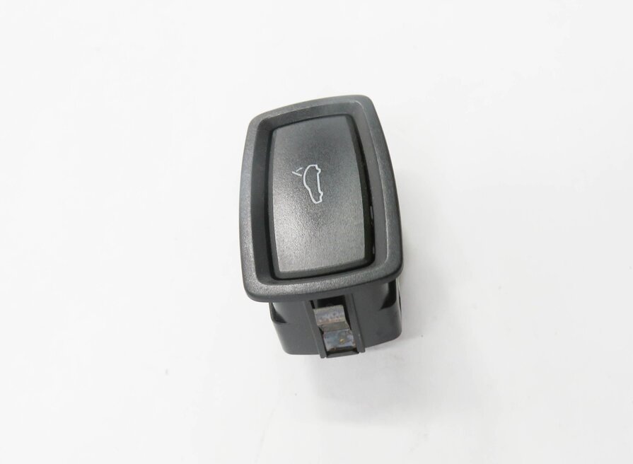 Thumbnail 3: 2012 PORSCHE PANAMERA (970 G1) REAR TRUNK AUTO SHUT CLOSE SWITCH BUTTON