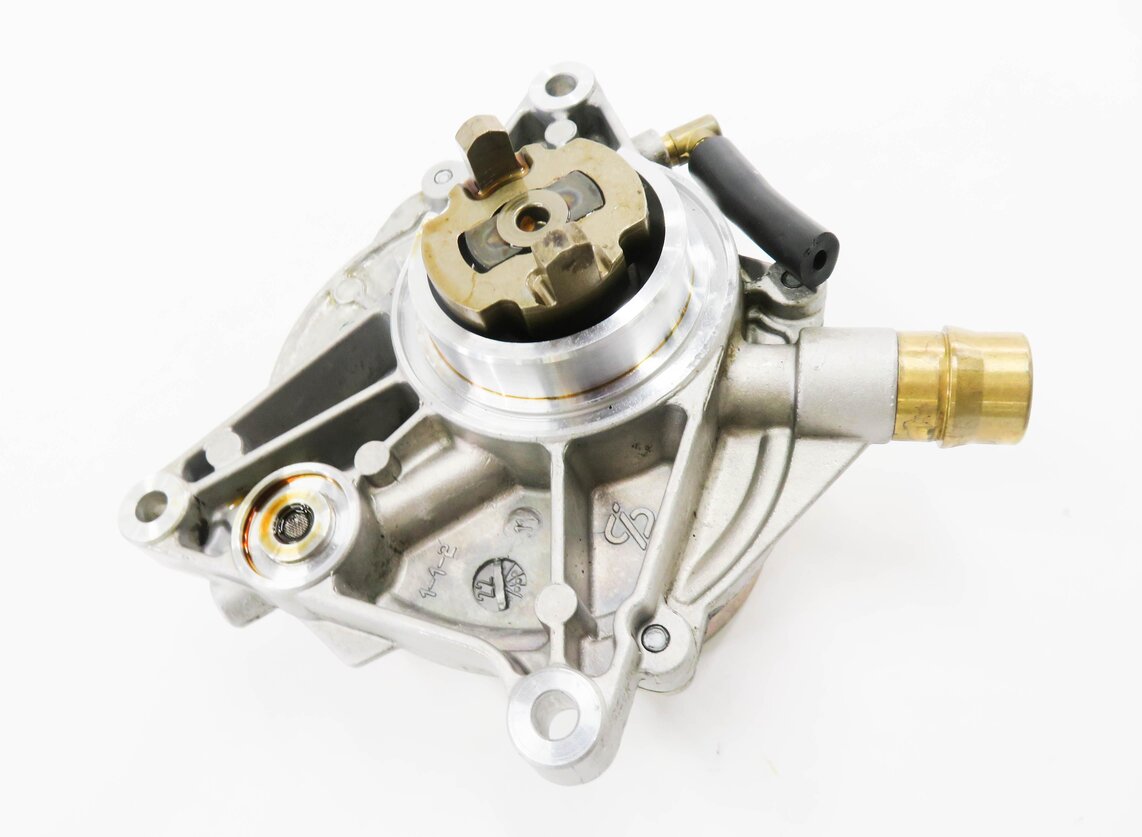 Thumbnail 2: 2012 PORSCHE PANAMERA (970 G1) 3.6L M46 ENGINE - BRAKE VACUUM PUMP