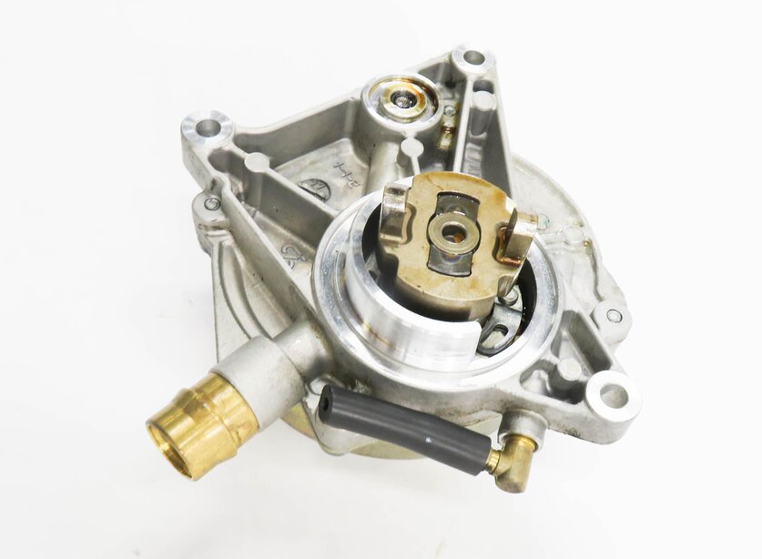 Thumbnail 3: 2012 PORSCHE PANAMERA (970 G1) 3.6L M46 ENGINE - BRAKE VACUUM PUMP