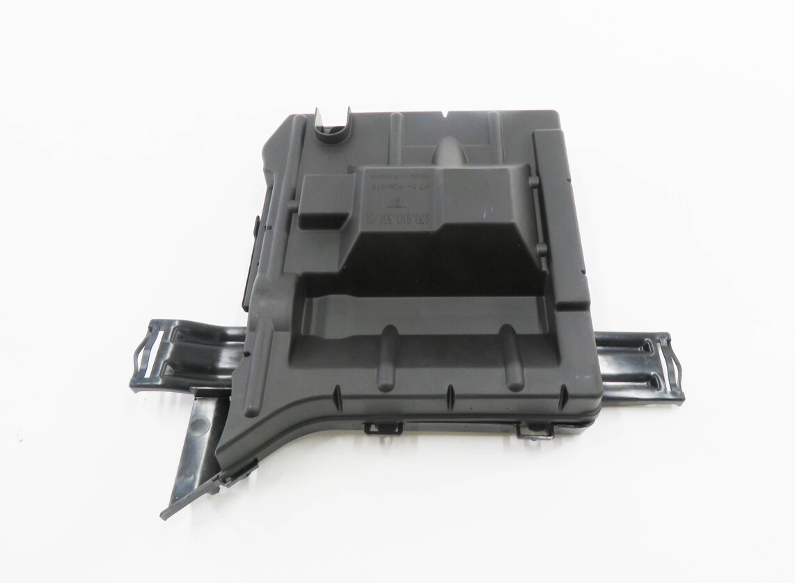 Thumbnail 5: 2012 PORSCHE PANAMERA (970 G1) 3.6L - POWER DISTRIBUTION FUSE BOX JUMP TERMINAL