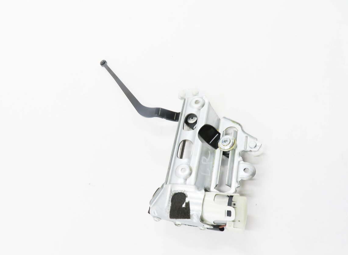 Thumbnail 4: 2012 PORSCHE PANAMERA (970) LEFT REAR DOOR WINDOW SHADE REGULATOR MOTOR
