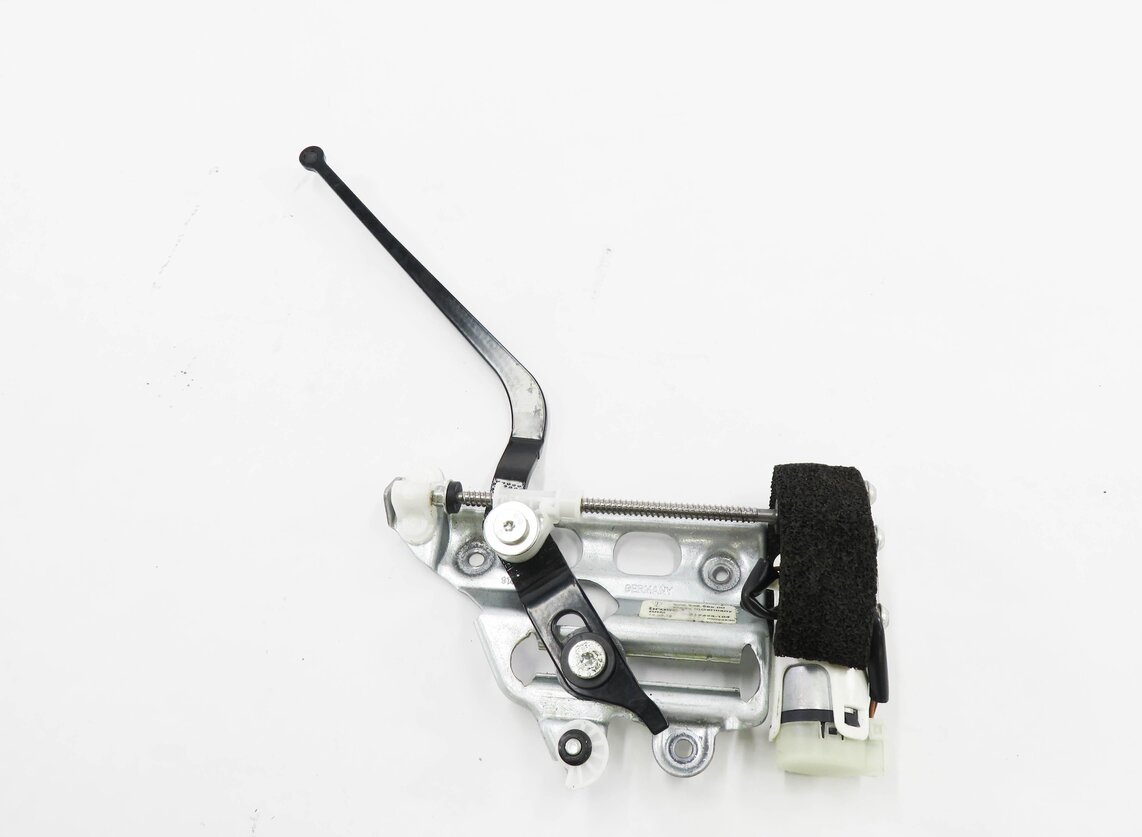 Thumbnail 6: 2012 PORSCHE PANAMERA (970) LEFT REAR DOOR WINDOW SHADE REGULATOR MOTOR