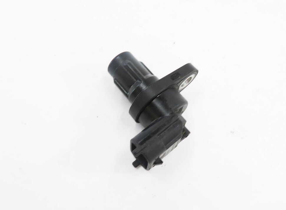 Thumbnail 2: 2012 PORSCHE PANAMERA (970 G1) 3.6L M46 ENGINE - CAMSHAFT CAM POSITION SENSOR