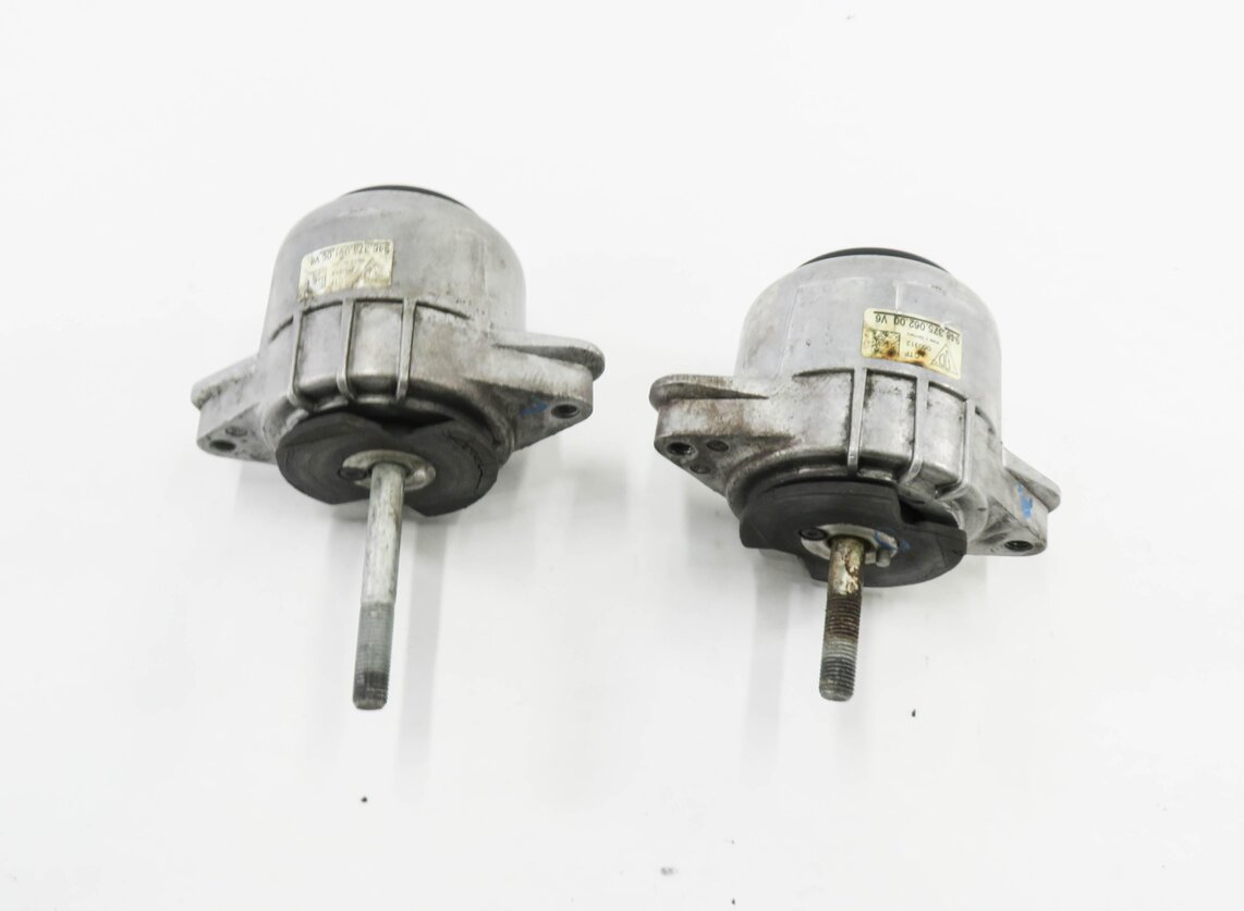 Thumbnail 5: 2012 PORSCHE PANAMERA (970 G1) 3.6L M46 ENGINE - MOTOR MOUNT SET-2