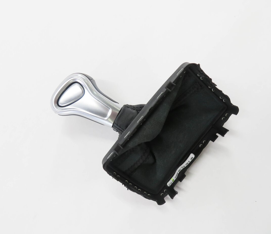2014 AUDI A5 (B8 8T) TRANSMISSION GEAR SHIFTER SHIFT HANDLE KNOB w/ BOOT (BLACK)