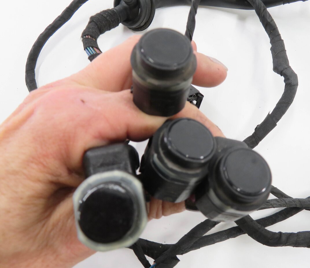 Thumbnail 6: 2014 AUDI A5 (B8 8T) REAR PDC PARK DISTANCE SENSOR SET & HARNESS (PHANTOM BLACK)