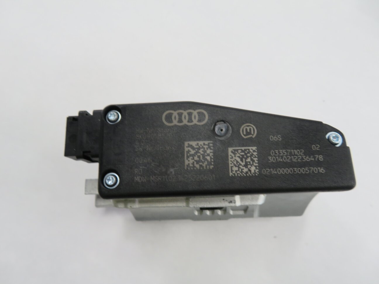 Thumbnail 11: 2014 AUDI A5 (B8 8T) 2.0L CPMB ENGINE ECM BCM GATEWAY IMMOBILIZER MODULE KEY SET