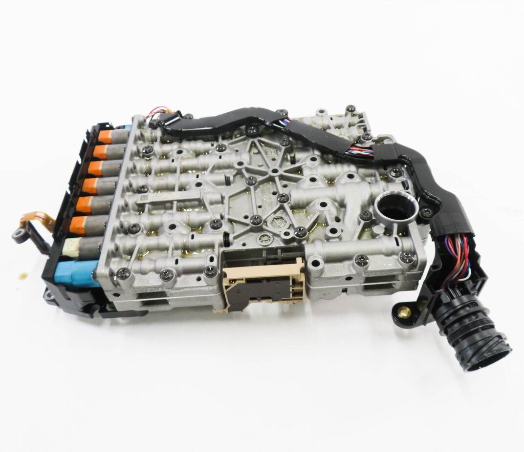Thumbnail 2: 2014-2017 AUDI A5 (B8 8T) QUATTRO AWD - 2.0L TRANSMISSION VALVE BODY