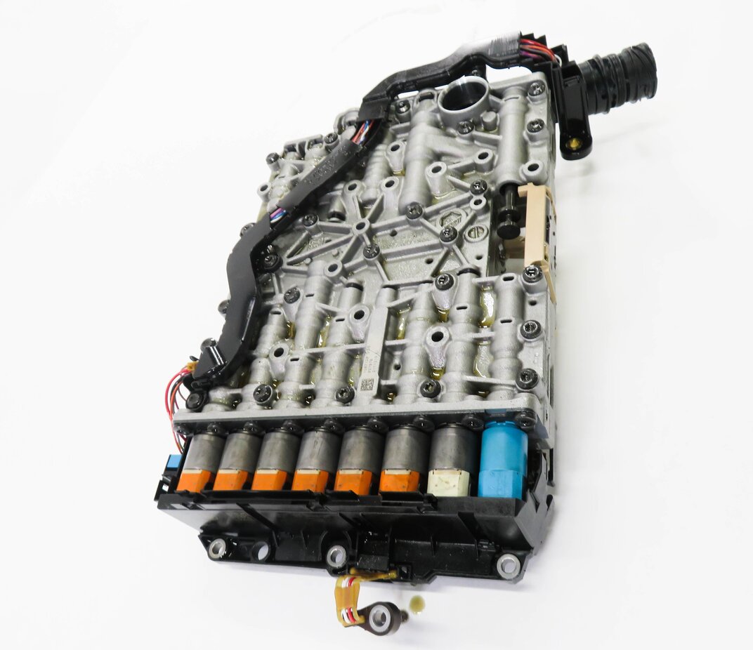 Thumbnail 3: 2014-2017 AUDI A5 (B8 8T) QUATTRO AWD - 2.0L TRANSMISSION VALVE BODY